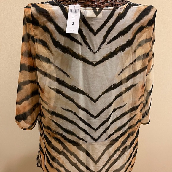 Chico’s Animal Print Tunic Chico’s Size 2 (Large) - Picture 4 of 5